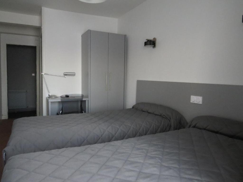 Hotel De Cleves Nevers Szoba fotó